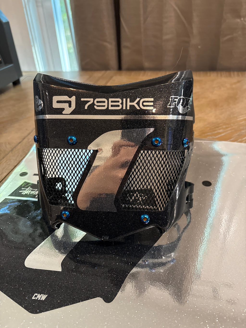 Fully customizable vented plate